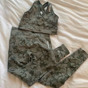 Gymshark Adapt camo seamless set